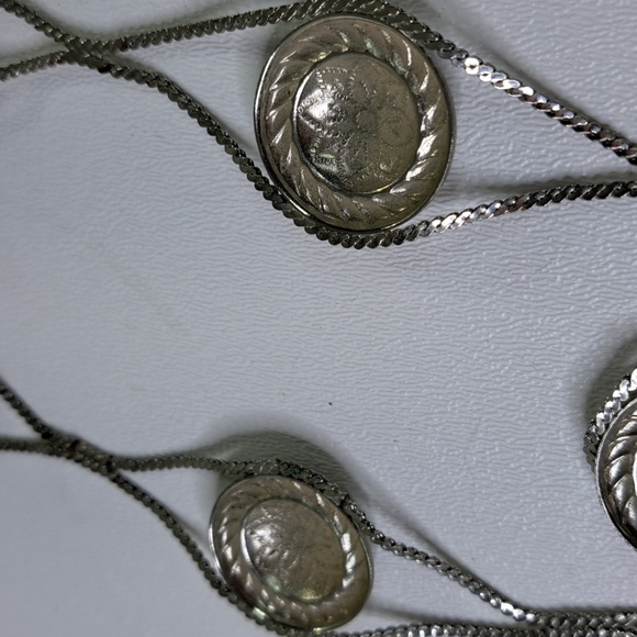 Silvertone concho Necklace 23" to 26" - Picture 9 of 10